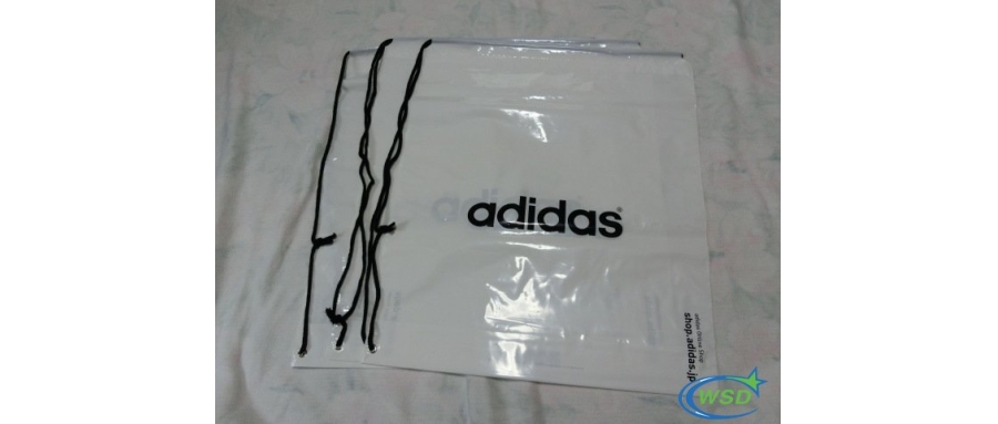 運(yun)動品(pin)牌塑(su)料抽(chou)繩包(bao)裝袋(dai)