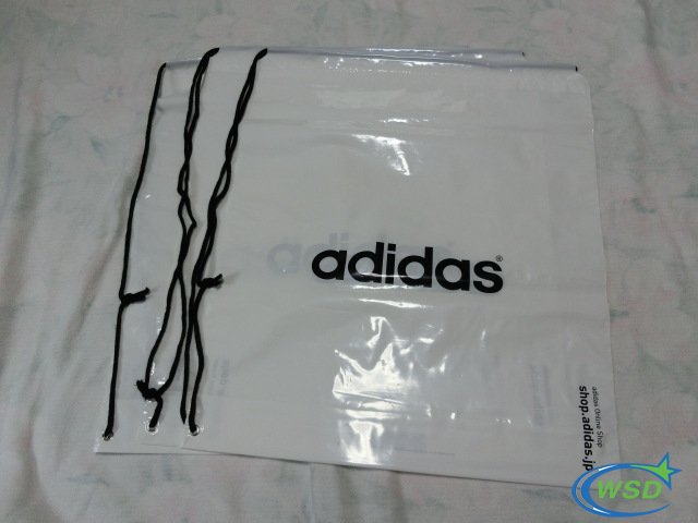 運動(dong)品牌塑料(liao)抽繩包裝(zhuang)袋